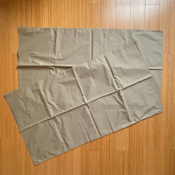 Never Used BROOKLINEN Classic Percale Pillowcase Set — King - Picture 2 of 4